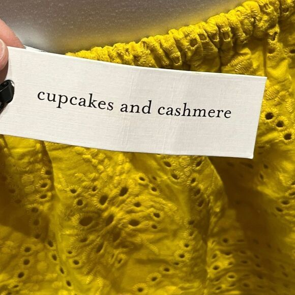 Cupcakes And Cashmere Women’s Davy Off The Shoulder Eyelet Top, Size XS, NWT - Picture 7 of 10